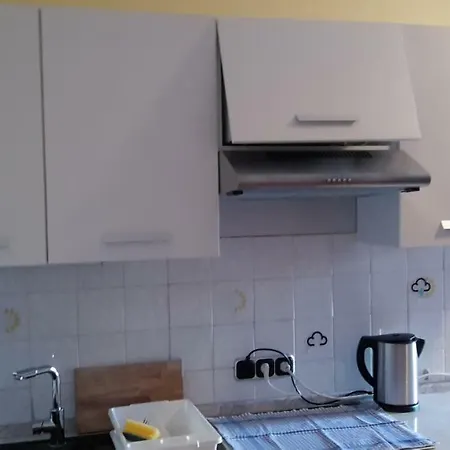 Ema Apartment *