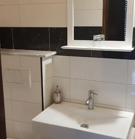 Apartment Ema *
